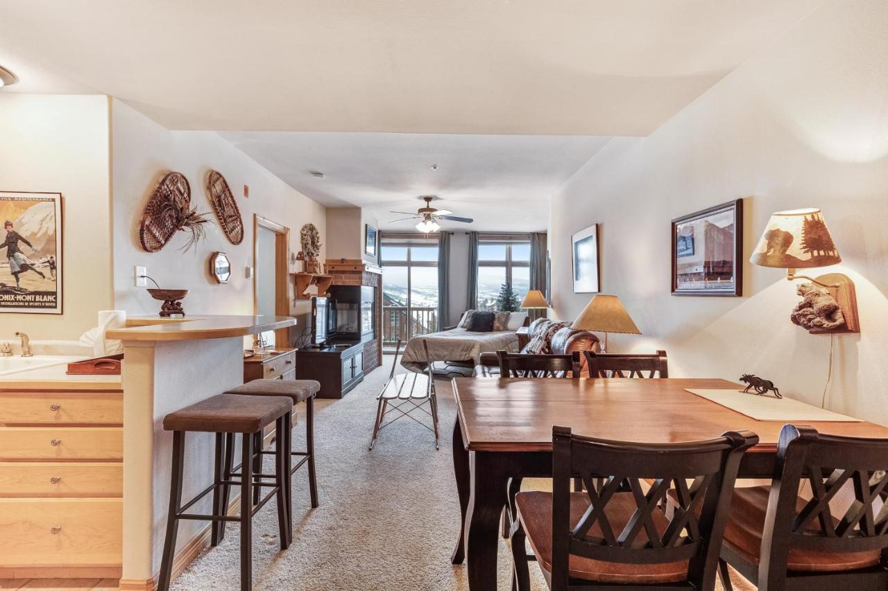 Dillon Commons Hotel Luaran gambar